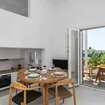 Vitalis Residences - Haven * 아다마스